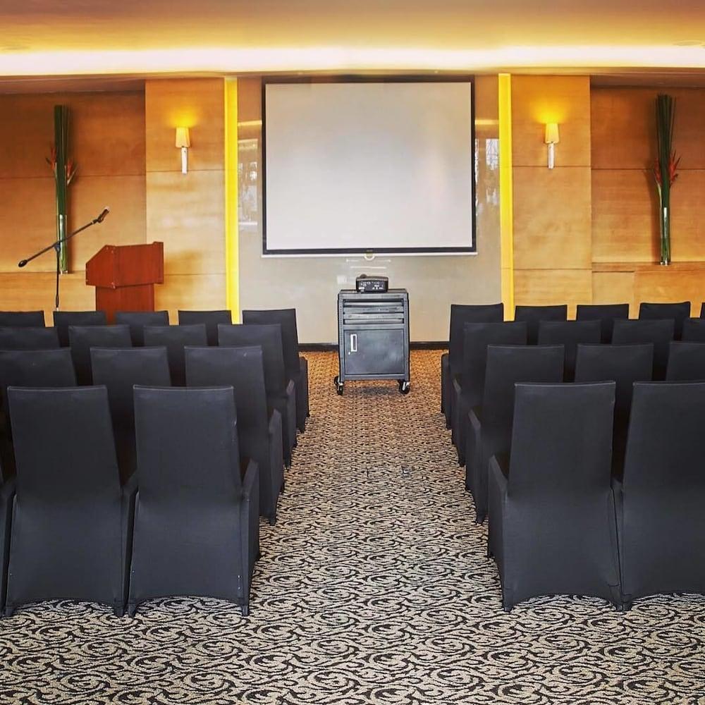 Quest Serviced Residences Cebu Exteriér fotografie