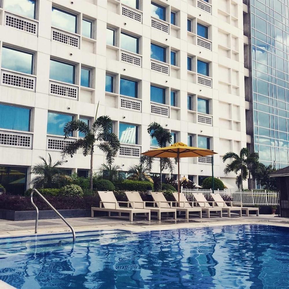 Quest Serviced Residences Cebu Exteriér fotografie